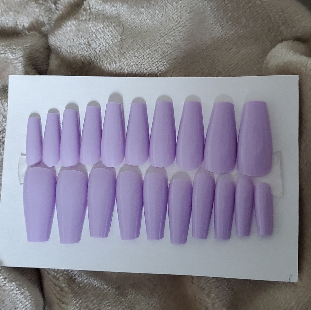 Lilac press on nails